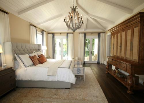 rooms-bg