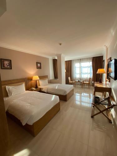 whatsapp_image_2025-09-11_at_12